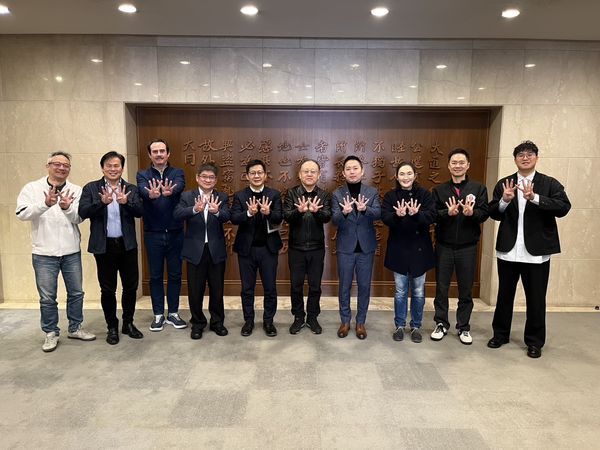 证明了他的
